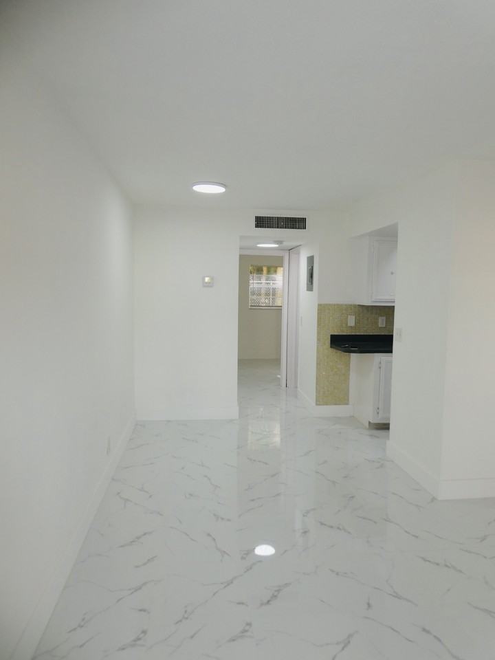2500 NW 9th Avenue - Photo 2 of 12
