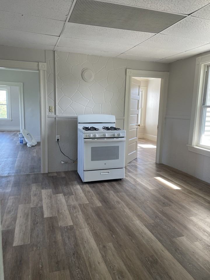 316 Belmont & 681-699-701 Grove - Photo 7 of 11