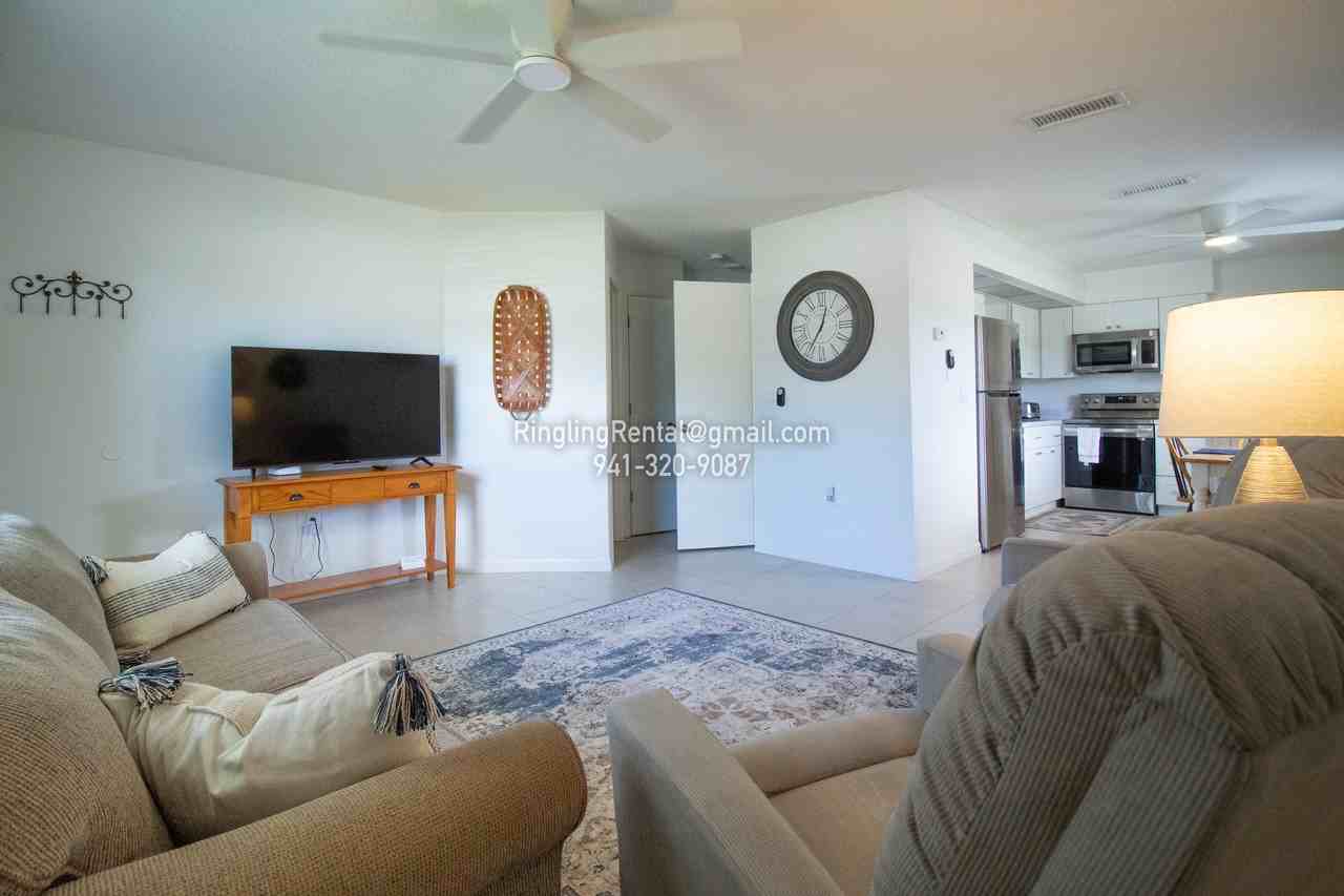 4611 South School Avenue #4611 - Photo 6 of 18