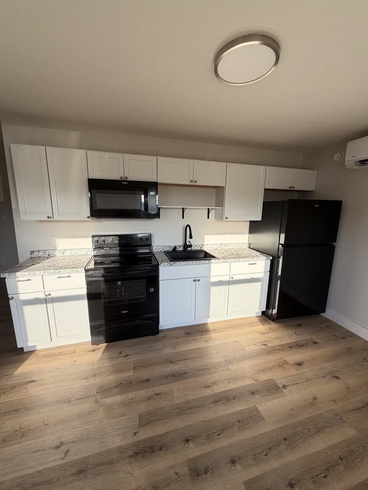 301 Crist St #5 - Photo 3 of 6