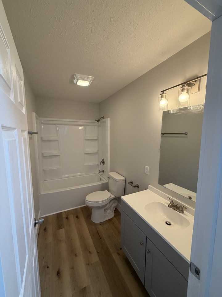 301 Crist St #5 - Photo 4 of 6