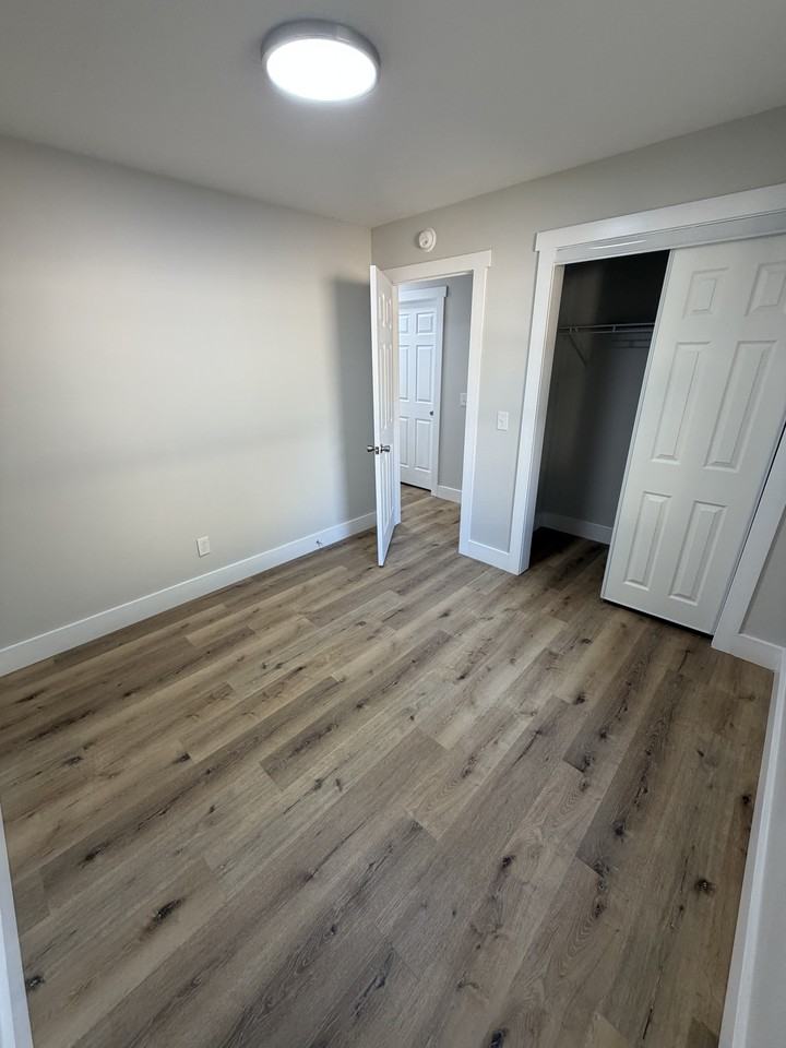 301 Crist St #5 - Photo 5 of 6