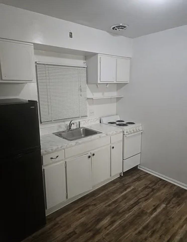 4157 Harrison - Photo 6 of 10
