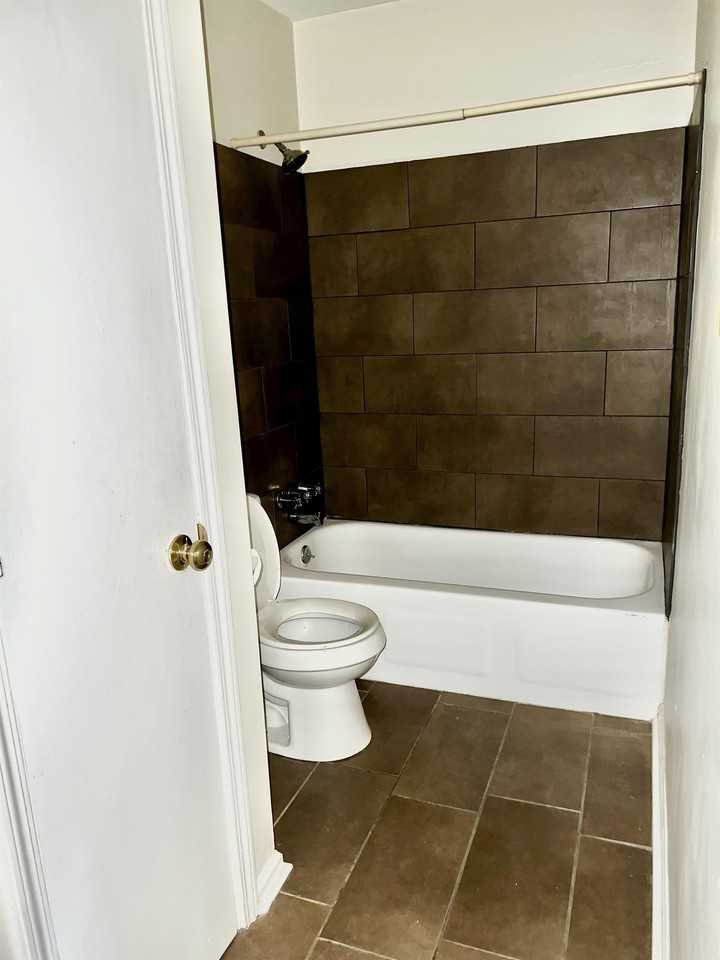 101 North Hill-N-Dale Street - Photo 2 of 24