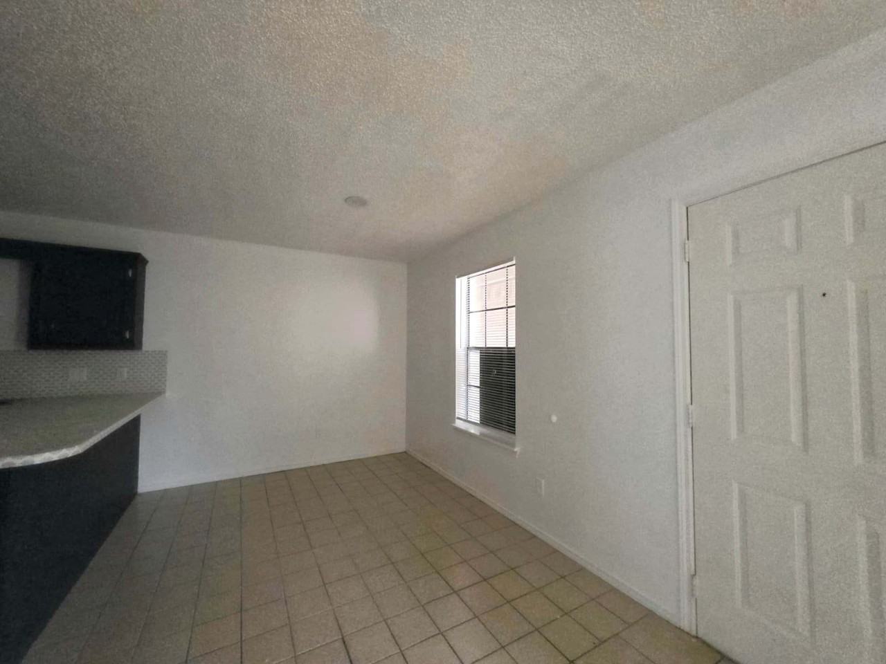 4108 North 24th Lane - Photo 7 of 11