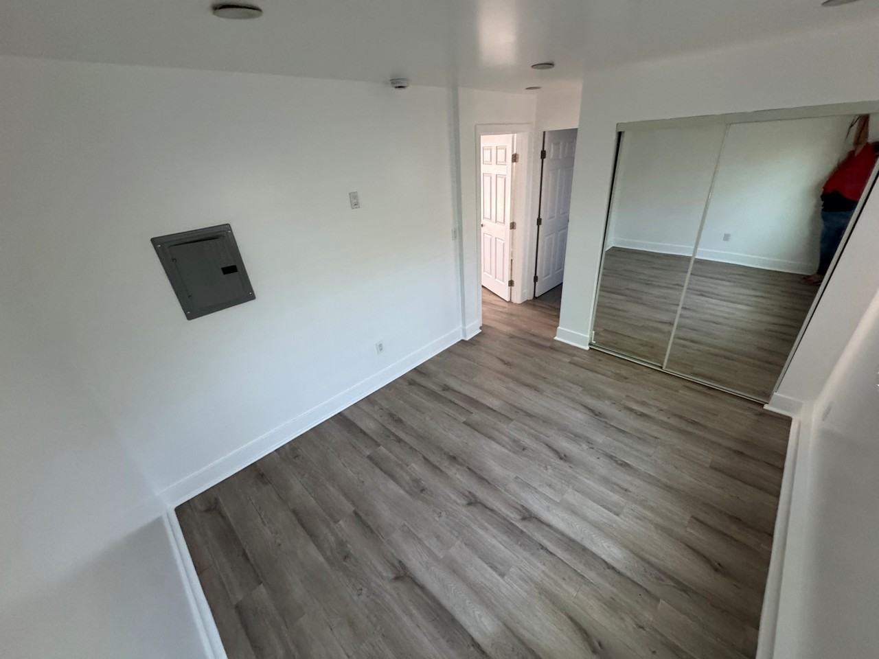 1114 W. 55th St. - Photo 4 of 6