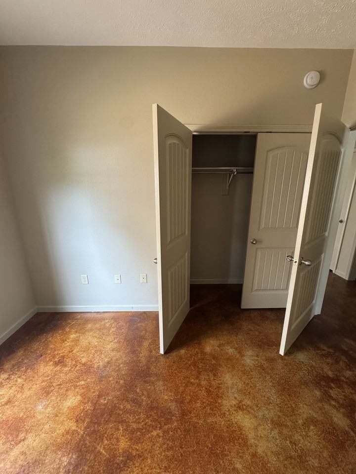 2000 Ozark Drive - Photo 5 of 11