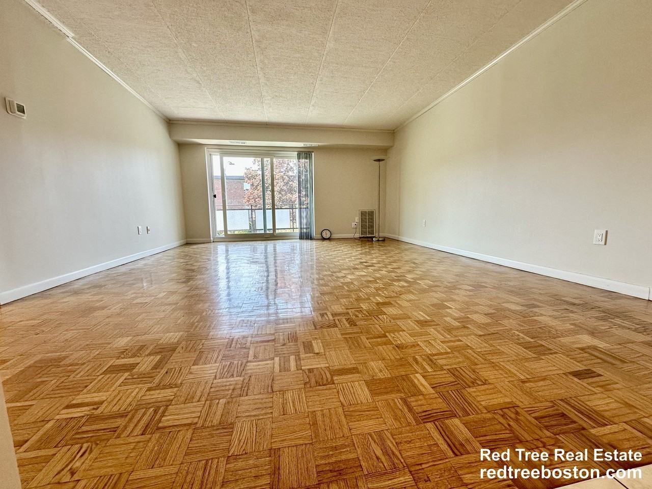 44 Broadlawn Park #22A - Photo 2 of 26