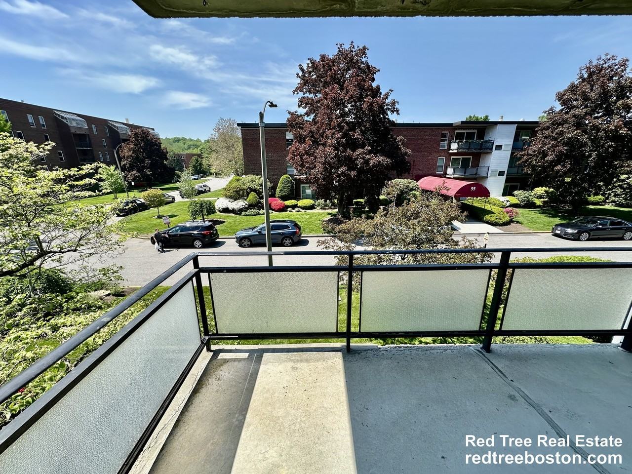 44 Broadlawn Park #22A - Photo 4 of 26