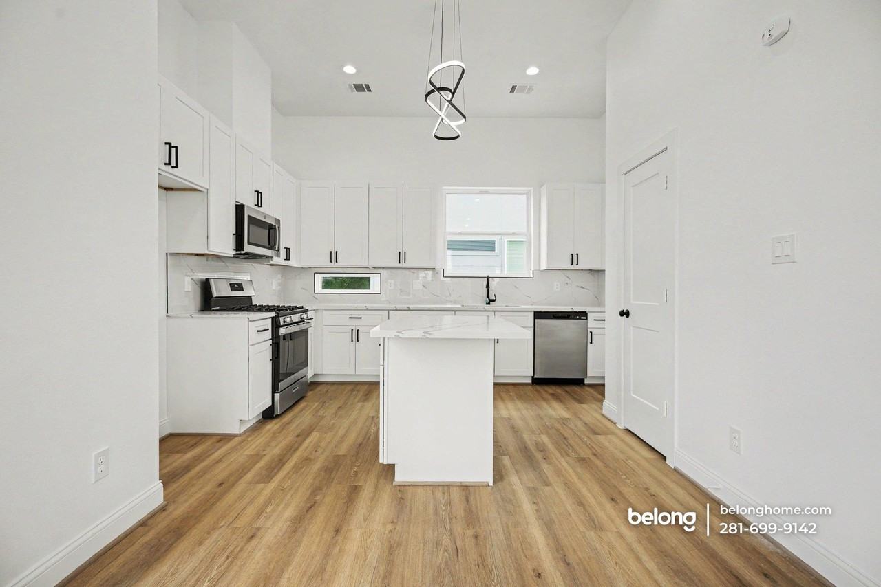 6350 Culberson St - Photo 2 of 20