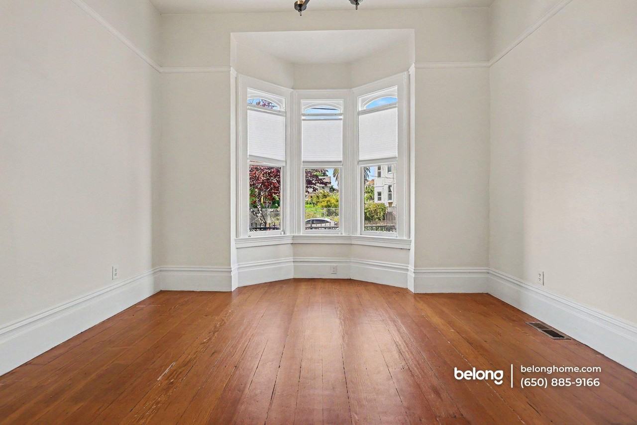 663 24th St - Photo 4 of 18