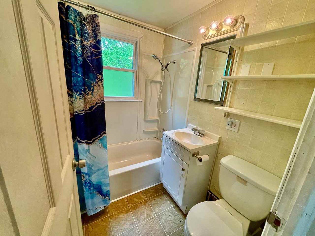 141 Carroll St - Photo 7 of 14