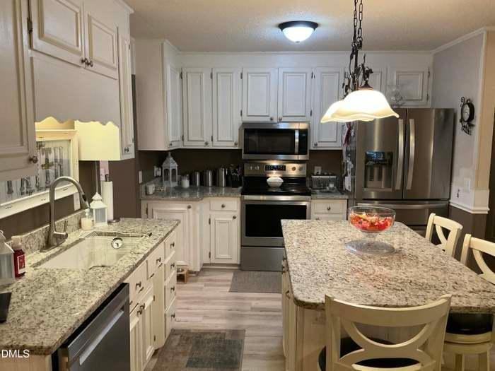 111 Mabry Rd - Photo 3 of 16