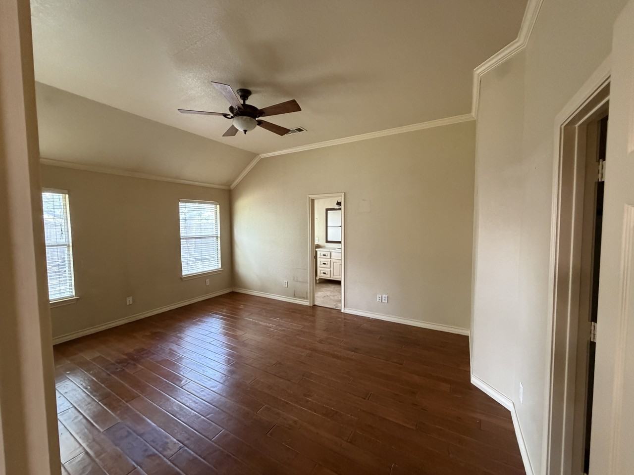 2905 Nandina St - Photo 7 of 13