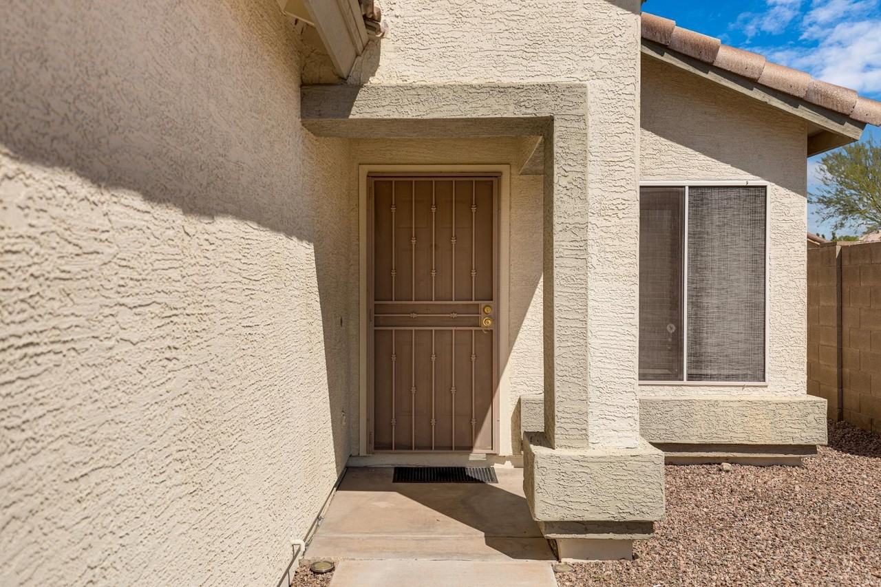 11518 W Paradise Dr - Photo 2 of 20