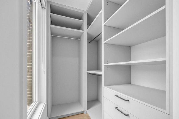 909 Castlefield Ave - Photo 7 of 18