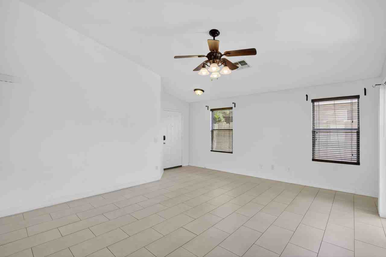 6550 S 44th Ave - Photo 6 of 25