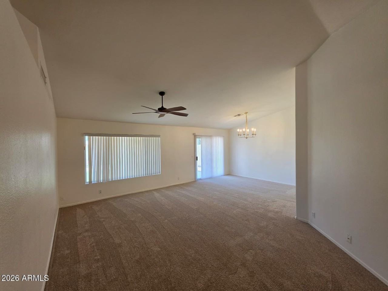 121 W Ivanhoe St - Photo 4 of 28