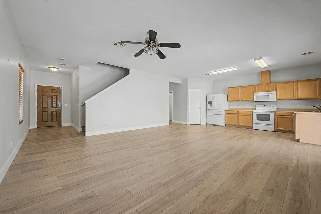 7345 W Comet Ave - Photo 4 of 4