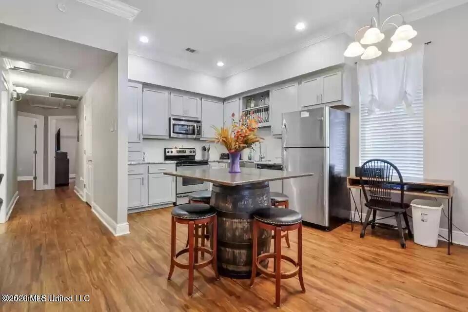 699 Dunbar Ave - Photo 2 of 13