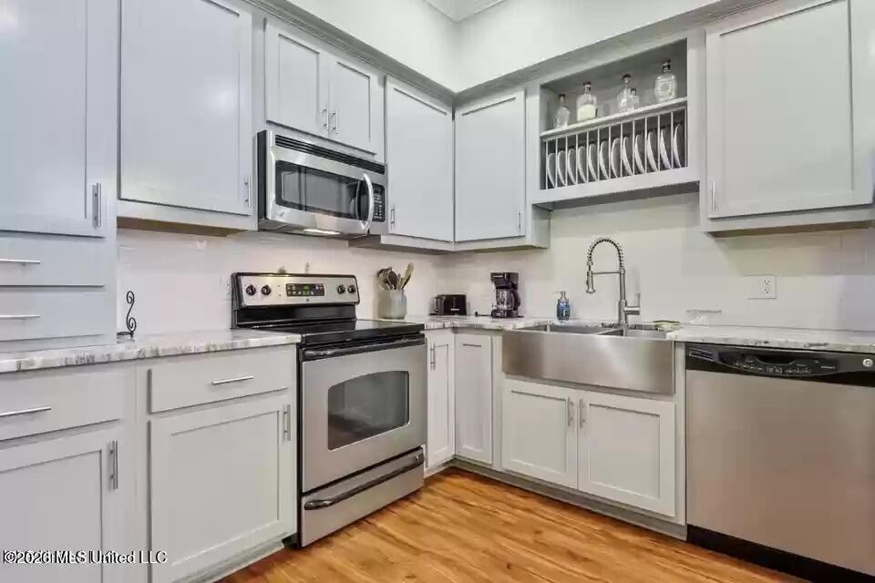 699 Dunbar Ave - Photo 3 of 13