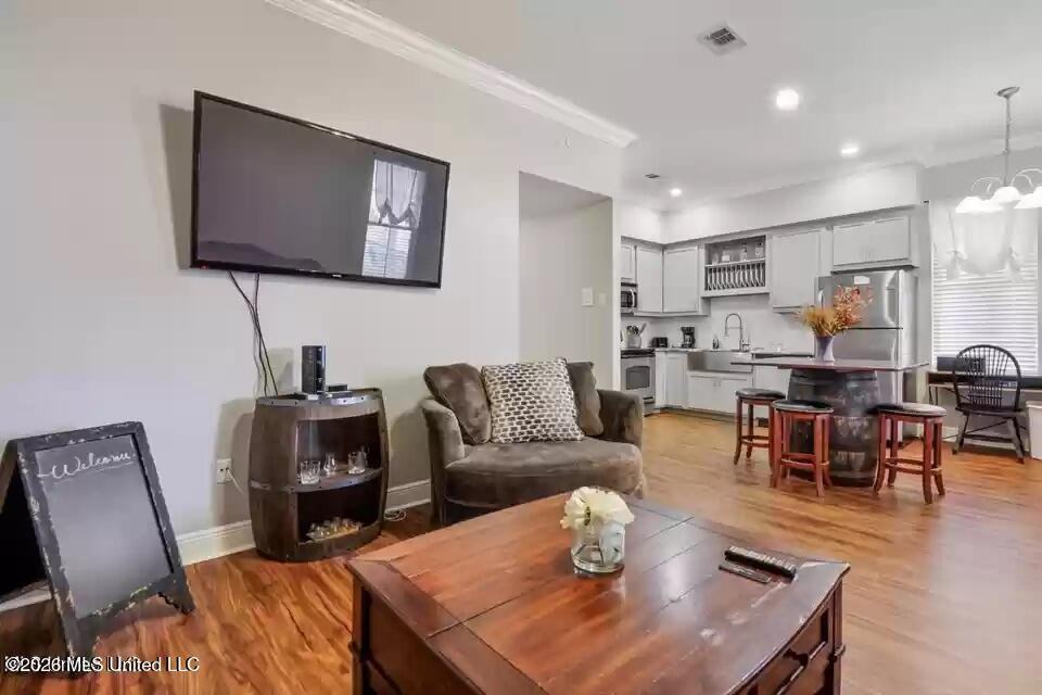 699 Dunbar Ave - Photo 5 of 13