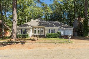 featured image of 1046 Newland St