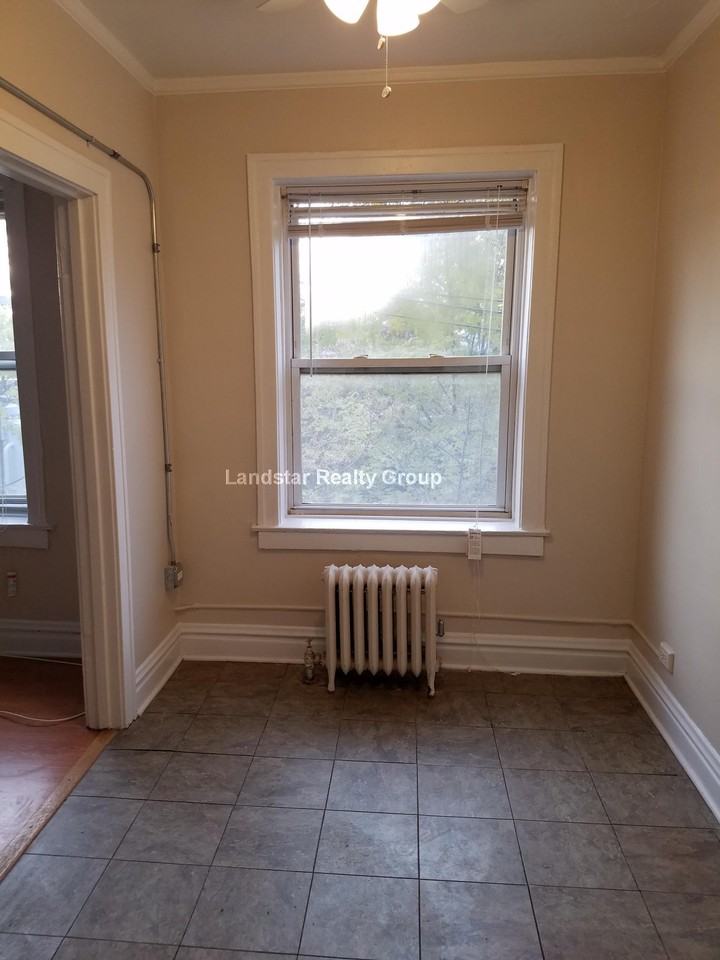 1333 W Birchwood Ave #405 - Photo 7 of 8
