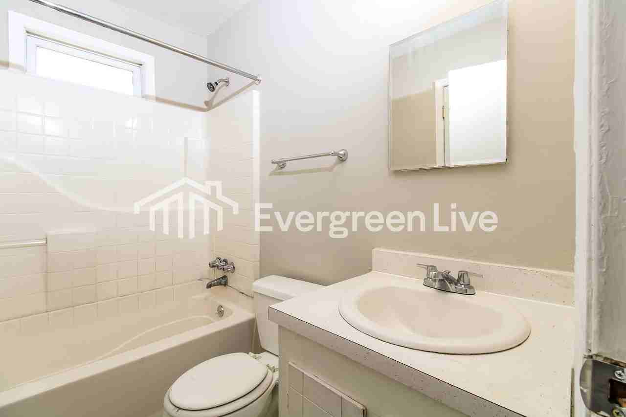 528 Atterbury Dr - Photo 7 of 15