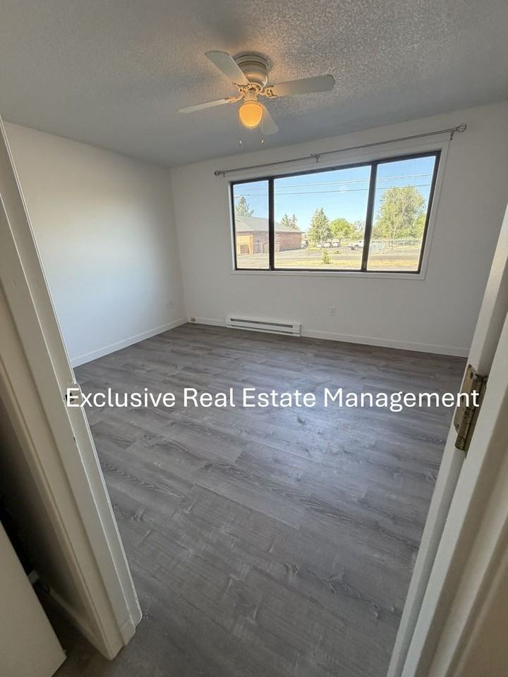 Cedar Garden Apartments 4500 - Photo 4 of 18