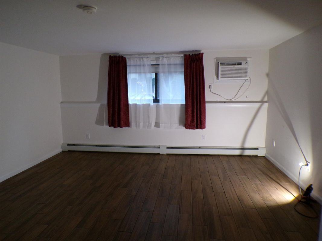 9 Tiffany Rd ##1 - Photo 4 of 6