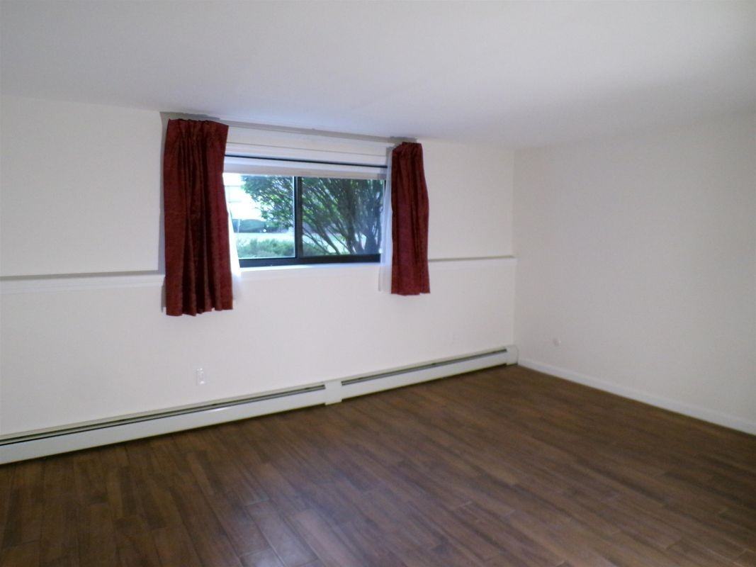 9 Tiffany Rd ##1 - Photo 5 of 6