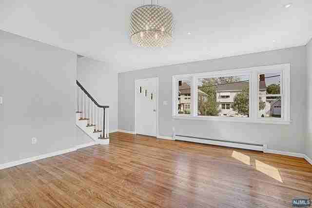 180 Vanderburgh Ave - Photo 6 of 20