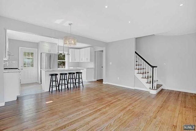 180 Vanderburgh Ave - Photo 7 of 20