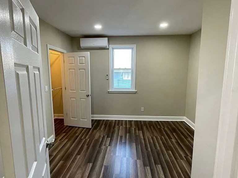 95 Hawthorne Ave - Photo 5 of 7