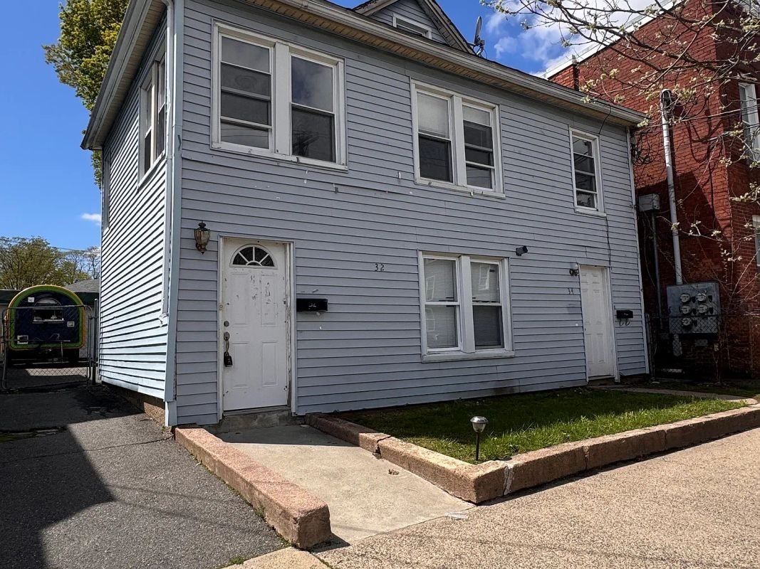 32 Auburn St