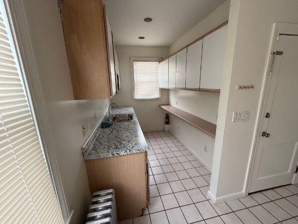 729 Academy Ave - Photo 3 of 10