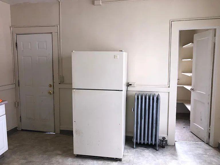 86 Winthrop St - Photo 3 of 12