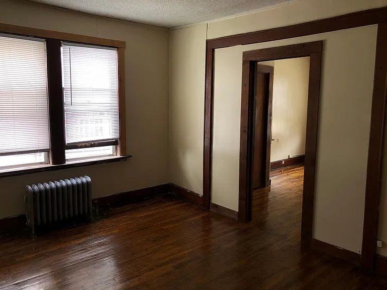 86 Winthrop St - Photo 7 of 12