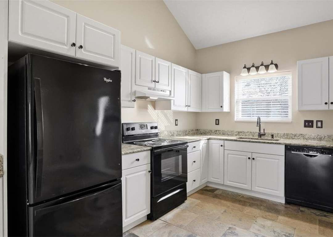 55 David Dr - Photo 3 of 7