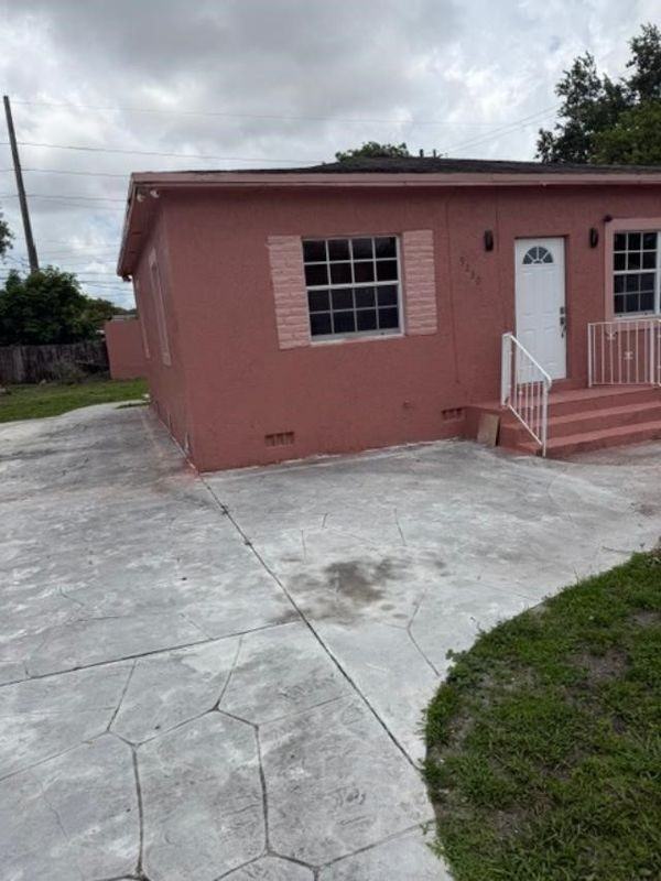 9230 Nw 16th Ave - Photo 2 of 22