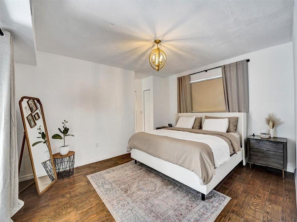 4960 Sw 89th Ave - Photo 6 of 8