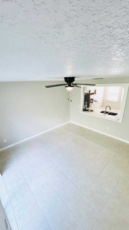 10047 Brightfield Ct - Photo 4 of 18