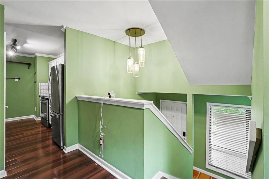 1006 Creatwood Cir Se - Photo 5 of 28