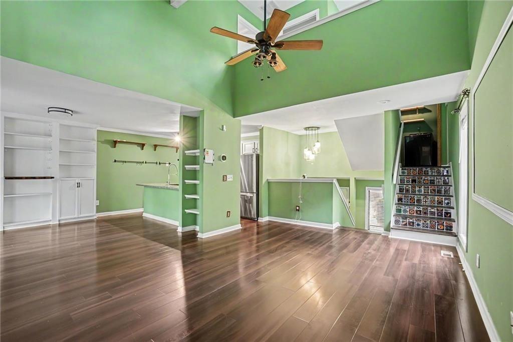 1006 Creatwood Cir Se - Photo 6 of 28