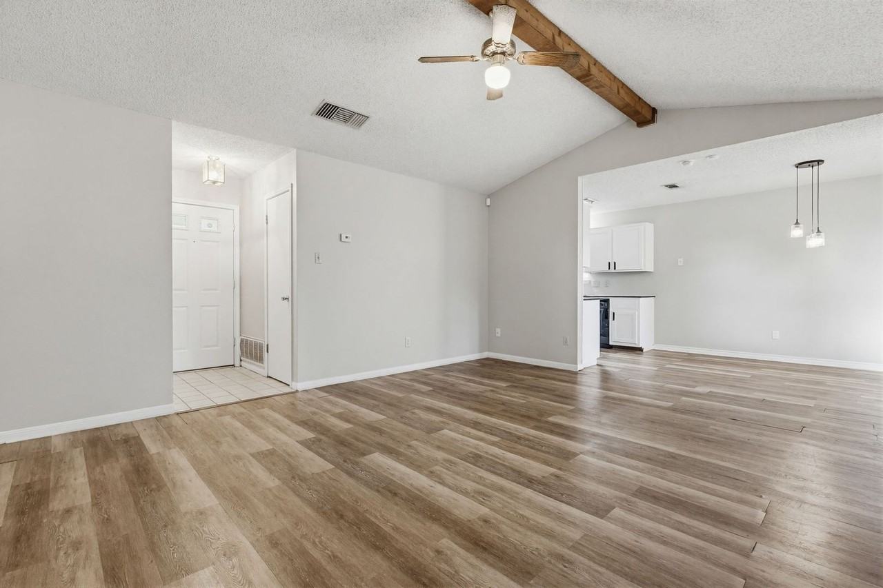 414 Baumann Dr - Photo 3 of 16