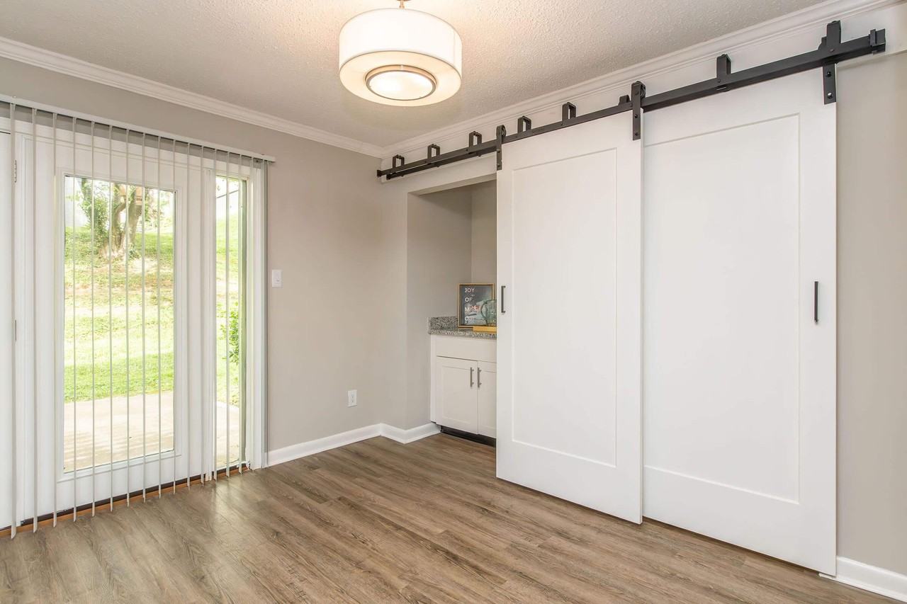 Kingston Pointe Apartments - Photo 5 of 50