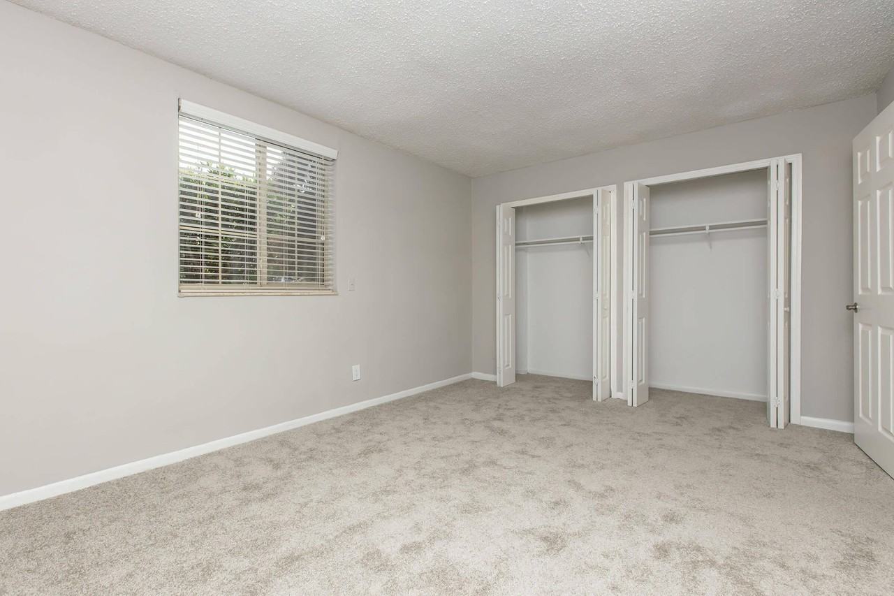 Kingston Pointe Apartments - Photo 7 of 50