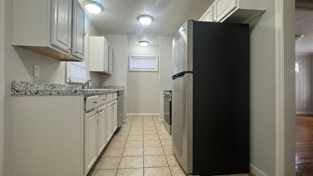 4533 Dunn Ave - Photo 2 of 14