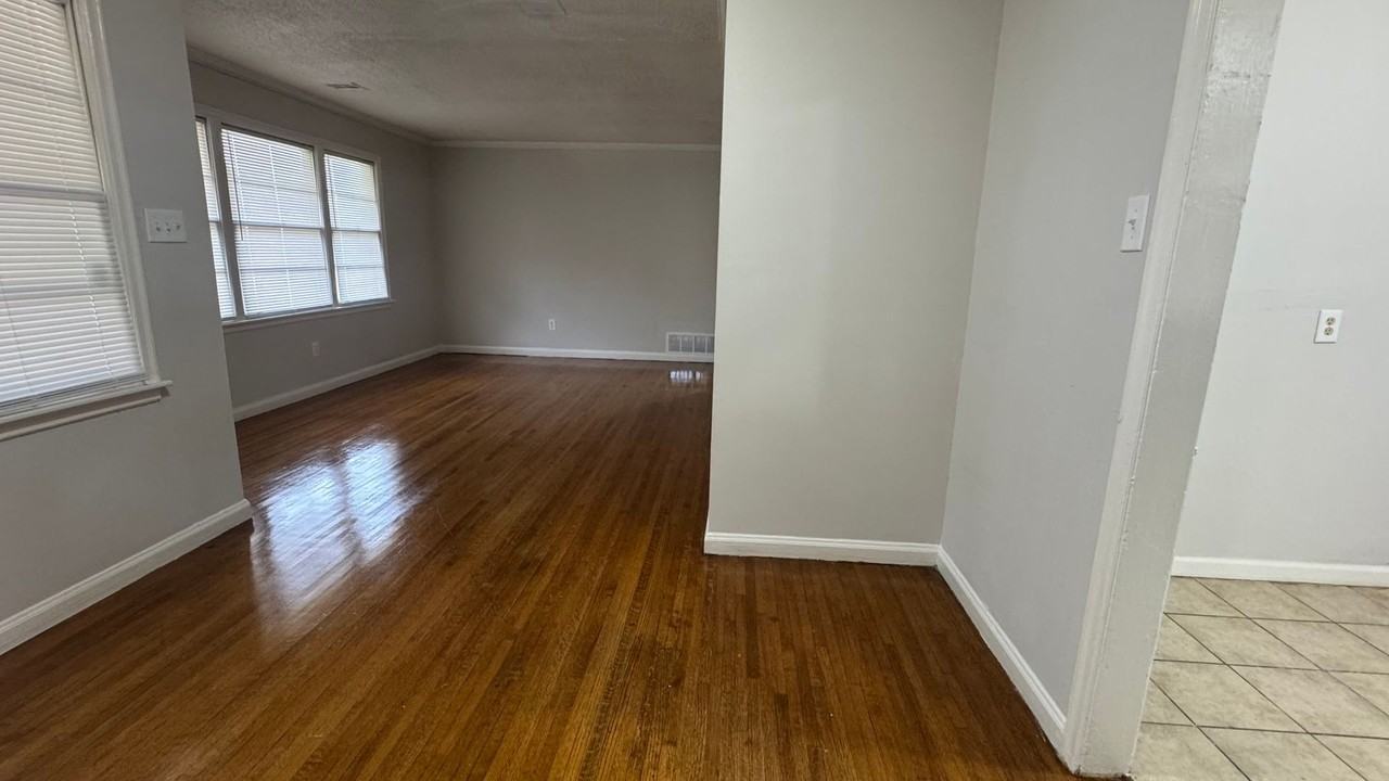4533 Dunn Ave - Photo 6 of 14